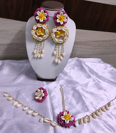 LAMANSH Maangtika, Earrings & Rings set Pink-White / Standard / Shells 🐚 Style Lamansh® Flower Jewellery Set With Shells Ring, Maangtika & Earrings set