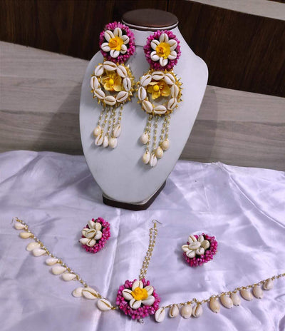 LAMANSH Maangtika, Earrings & Rings set Pink-White / Standard / Shells 🐚 Style Lamansh® Flower Jewellery Set With Shells Ring, Maangtika & Earrings set
