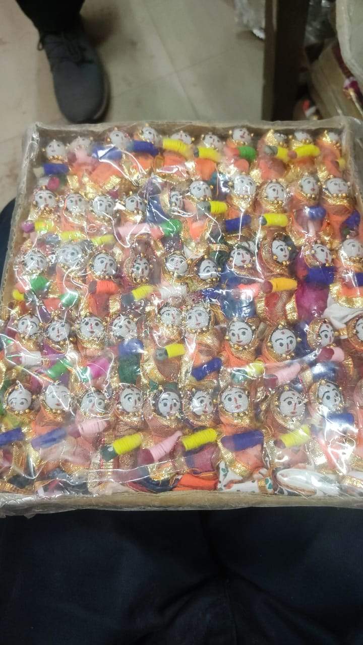 Lamansh Multicolor / Cloth / 8.5 cm x 6.5 cm LAMANSH® Pack of 50 Handmade Recycled Material Figurines Rani (Female) Puppets