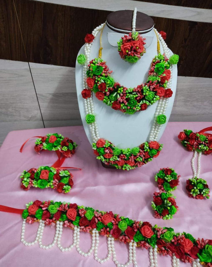 Green flower jewellery clearance