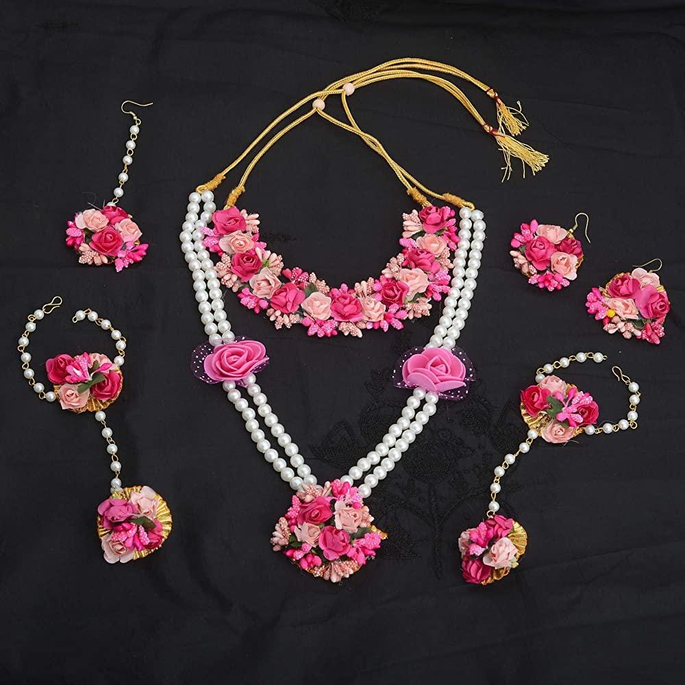 Lamansh Necklace , Choker, Earring, Maangtika & Bracelets Set 1 Necklace, 1 Choker, 2 Earrings , 1 Maangtika & 2 Bracelets / Pink-Red-White LAMANSH® Special Haldi Mehendi 🌺 Jewellery Set