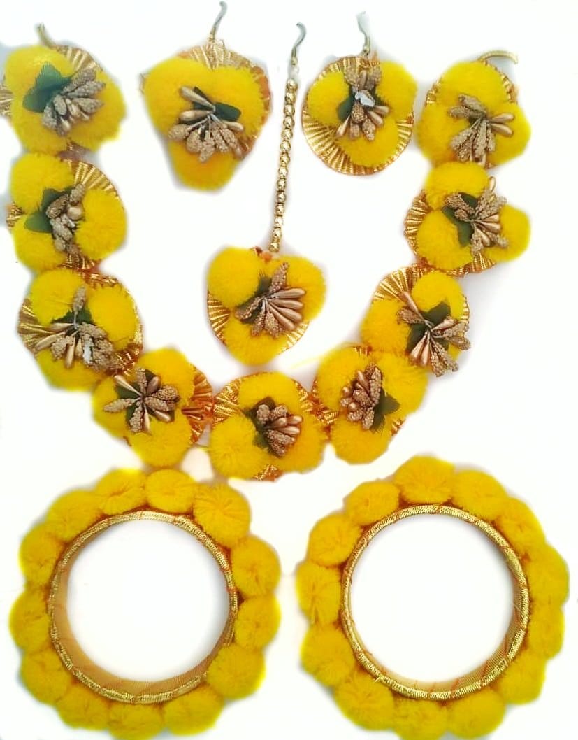 Lamansh Necklace, Earring, Maangtika & Bangles set 1 Necklace , 2 Earrings , 1 Maangtika & 2 Bangles Set / Yellow-Golden LAMANSH® Special Floral 🌺 Jewellery Set