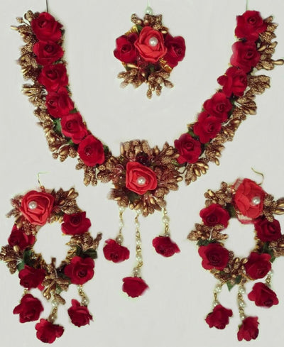 Flower jewellery set with necklace earrings