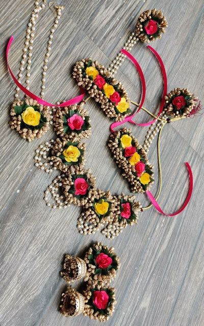 Lamansh Necklace, Earring, Maangtika & Bracelet Set 1 Necklace, 2 Jhumki Earrings , 1 Maangtika & 2 Bracelets Attached With Ring / Golden-Yellow-Red LAMANSH® Special Haldi 🌺 Jewellery Set