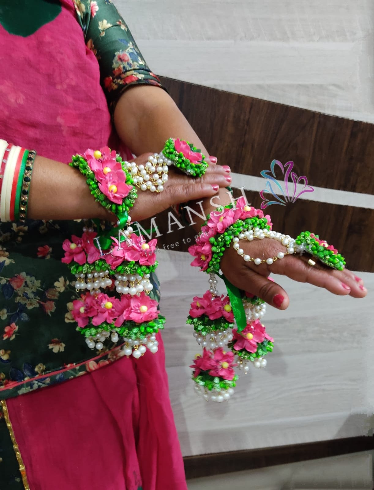 LAMANSH Necklace ,Earring, Maangtika & Bracelet Set Pink - Green / Free Size / Bridal Look Lamansh® 🌺 Floral Hathphool Set attached to Kaleere Set