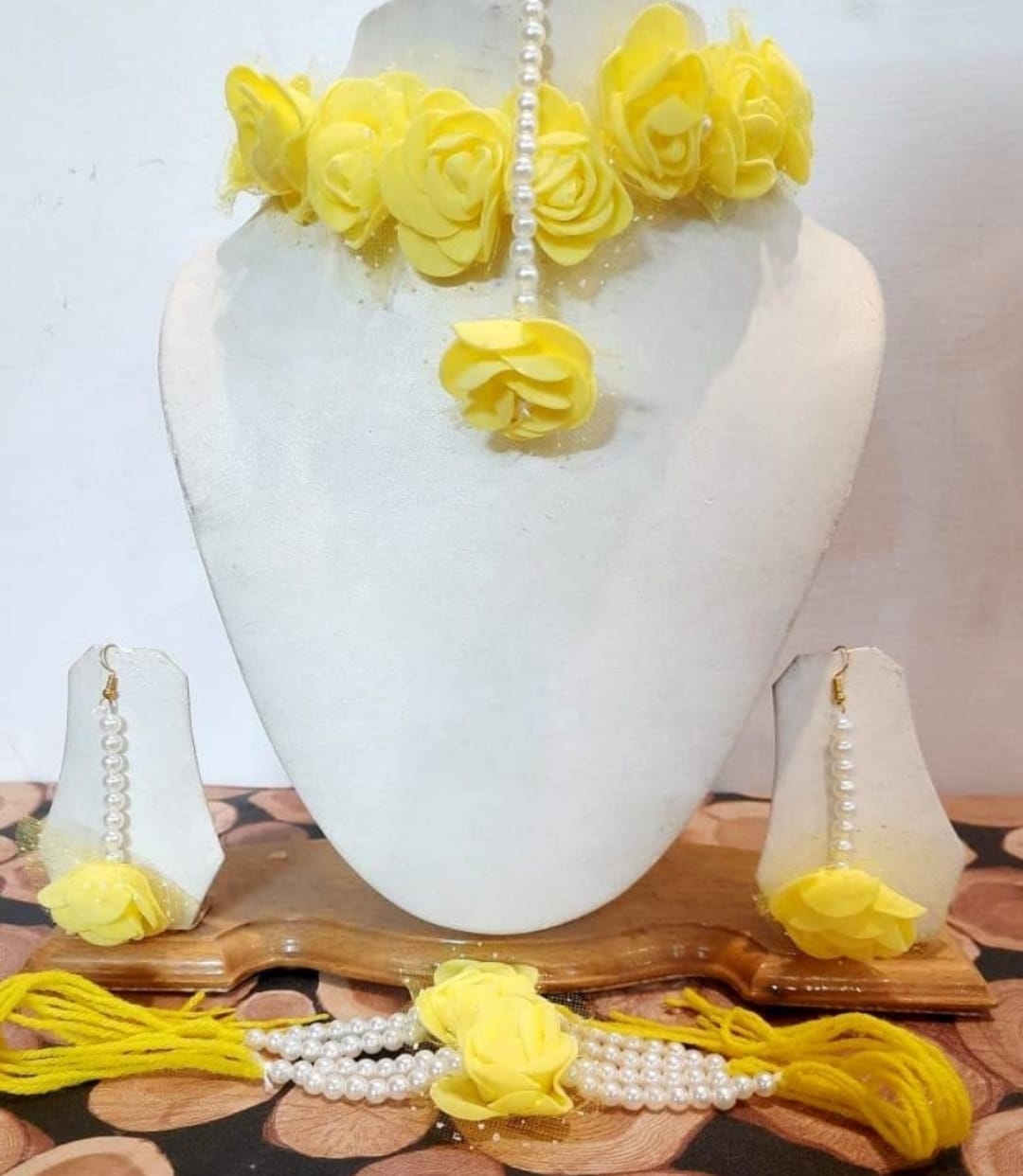 Lamansh Necklace, Earring, Maangtika & Bracelet Set Yellow / Free size / Bridal Style Lamansh Bridal Yellow Floral Jewellery Set for haldi / Floral set