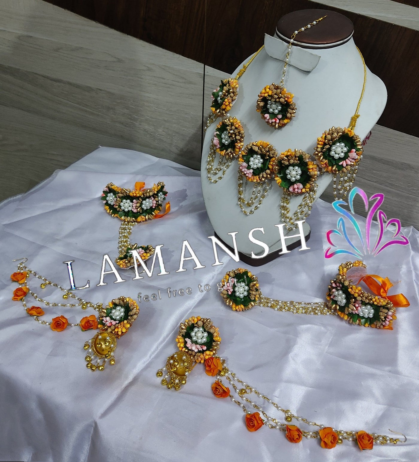 Lamansh Necklace, Earring, Maangtika & Hathphool 1 Necklace , 2 Earrings , 1 Maangtika & 2 Hathphool / Orange Peach Gold LAMANSH® Bridal Floral 🌺 Jewellery with Hathphool set