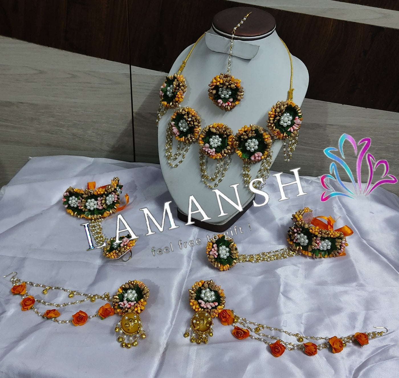 Lamansh Necklace, Earring, Maangtika & Hathphool 1 Necklace , 2 Earrings , 1 Maangtika & 2 Hathphool / Orange Peach Gold LAMANSH® Bridal Floral 🌺 Jewellery with Hathphool set