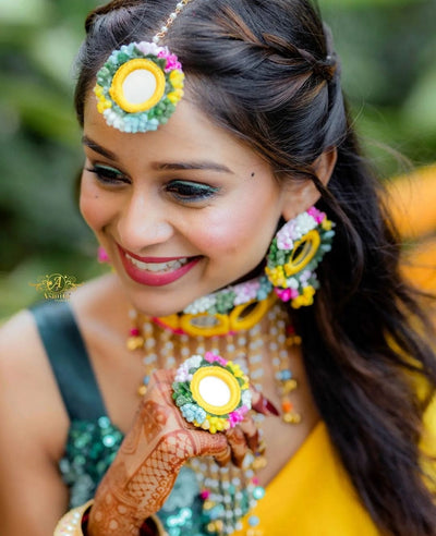 Lamansh Necklace, Earring, Maangtika & Ring 1 Necklace , 2 Earrings , 1 Maangtika & 2 Rings / Rainbow🌈 LAMANSH® Mirror Collection Bridal Floral 🌺 Jewellery Set for Haldi Mehendi ceremony / Floral set with rings