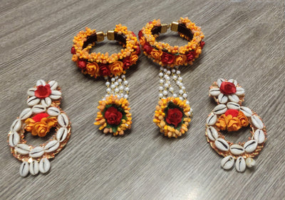 LAMANSH Necklace , Earrings , Bracelets attached to ring , Maangtikika Red - Orange / Standard / Shells 🐚 Style Lamansh® Floral Jewellery Set 🌺🌻🌹🌷 / Haldi Set