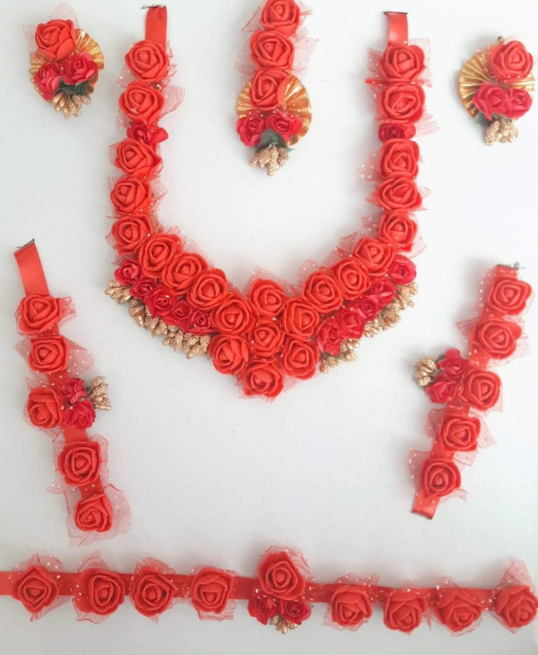 LAMANSH Necklace , Earrings , Bracelets Attached with Ring , Maangtika & Kamarband Red / Free Size / Bridal Style Lamansh® Flower Jewellery Set 🌺 with Kamarband / Floral set