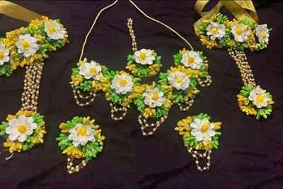 Mehandi jewelleryset/Green jewellery set
