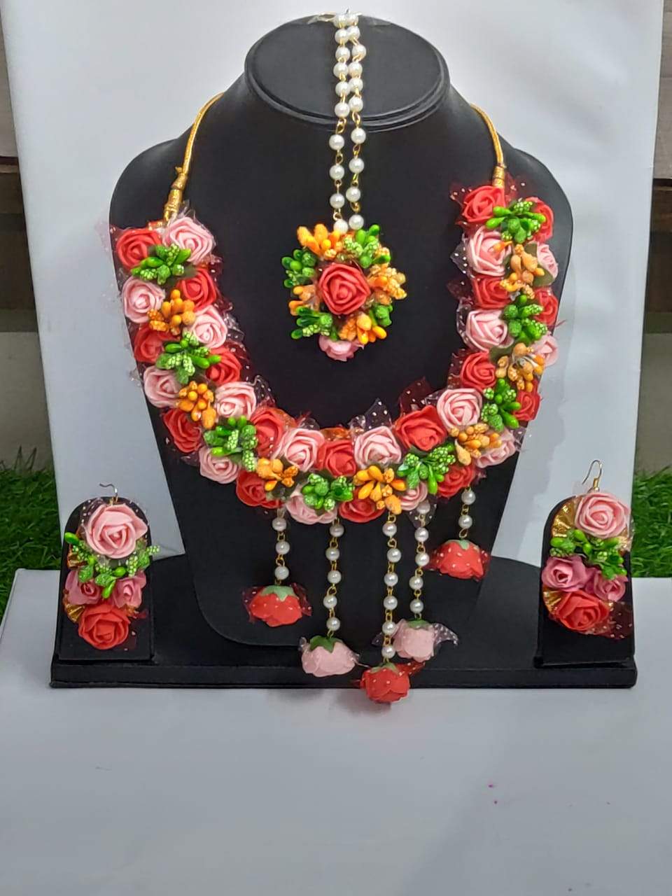 Lamansh Necklace, Earrings & Maangtika set 1 Necklace, 2 Earrings,1 Maangtika set / Red-Pink-Green LAMANSH® Designer Floral Jewellery Set for Women & Girls