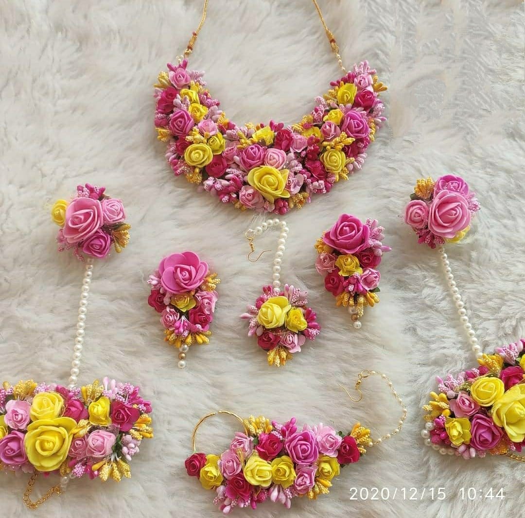 LAMANSH Necklace, Nath, Earrings , Bracelets attached with Ring, Maangtika & Kamarband Red-Yellow-Pink-White / Free Size / Bridal Style Lamansh® Flower Jewellery Set 🌺 with Kamarband / Floral set