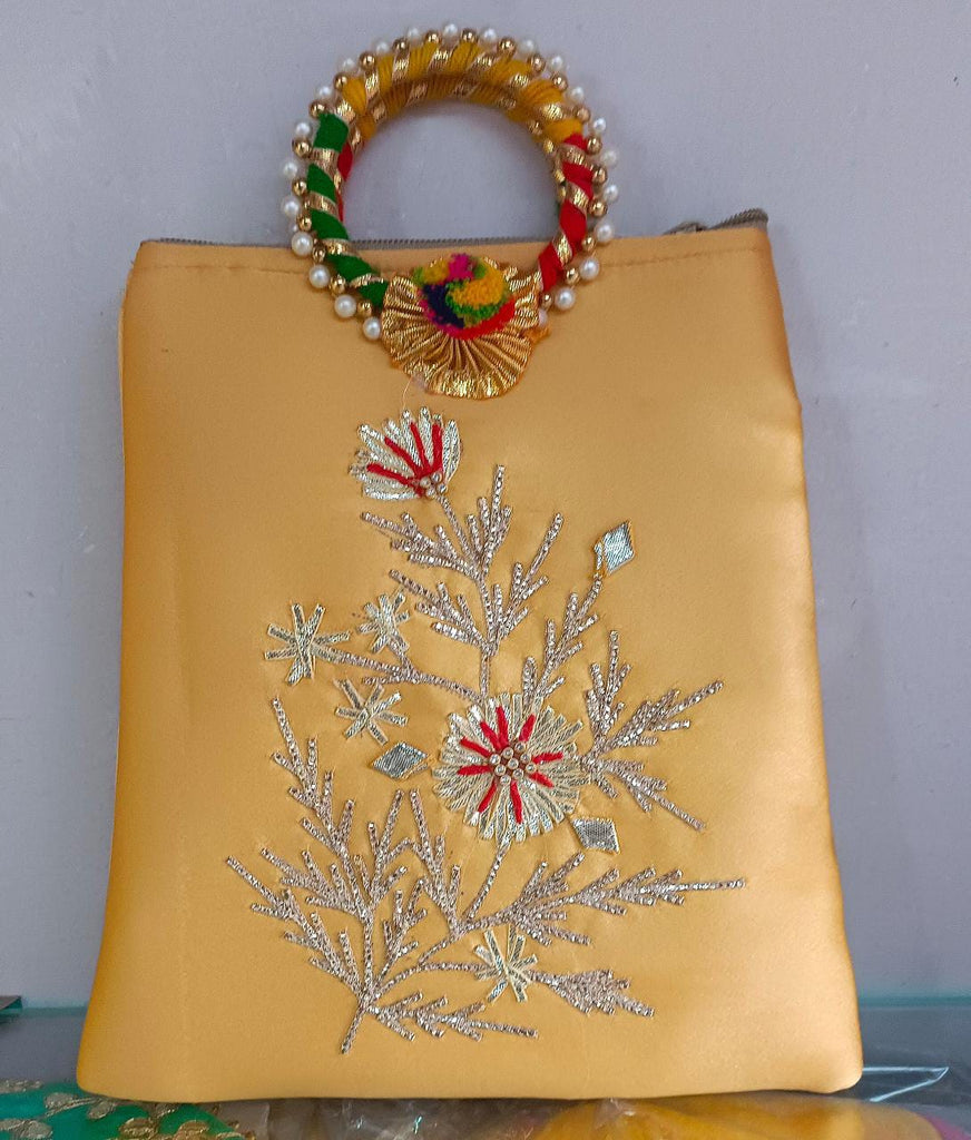 LAMANSH® Gift Items Laxmi Ganesh Saraswati Idol with 5 Diyas for Home –  Lamansh