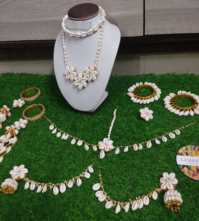 LAMANSH shells Jewellery with kalire LAMANSH® Shells 🐚 X Mogra Jewellery Set 🌺 with Kalire & Hair Accessory / Mogra Flower Bridal jewellery Set for haldi mehendi ceremony