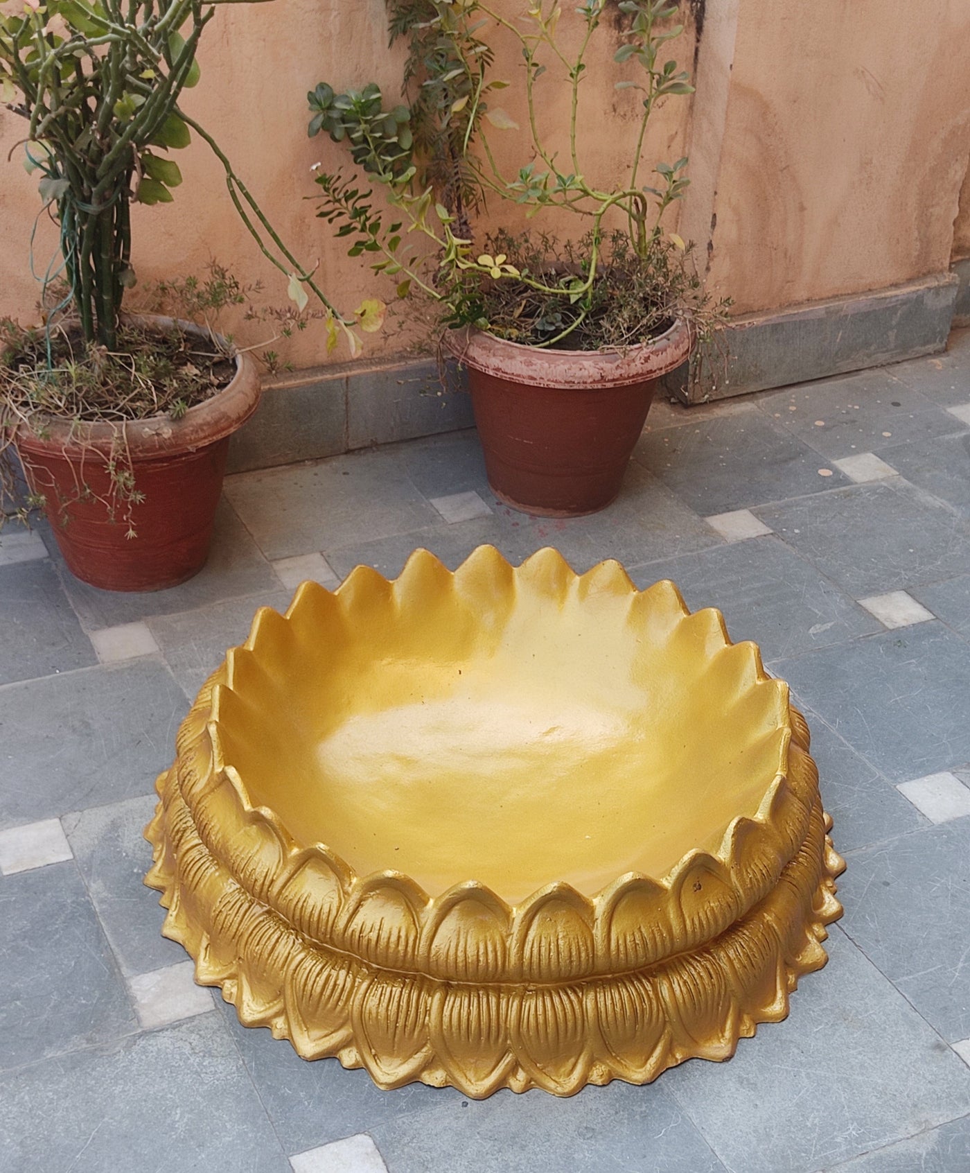 Lamansh urli LAMANSH® 2.5 Feet width Golden Lotus Floral Shape Hard Material Fiber Urli for Haldi ceremony / Urli for sitting (small size)
