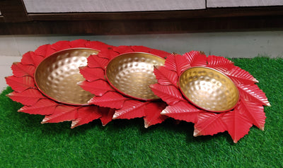 Lamansh urli LAMANSH® Red Floral Leaf Shape Metal URLI Decorative Handcrafted Bowl for Floating Flowers and Tea Light Candles Home,Office and Table Decor / Urli for ✨Festival Diwali & Ganpati decoration