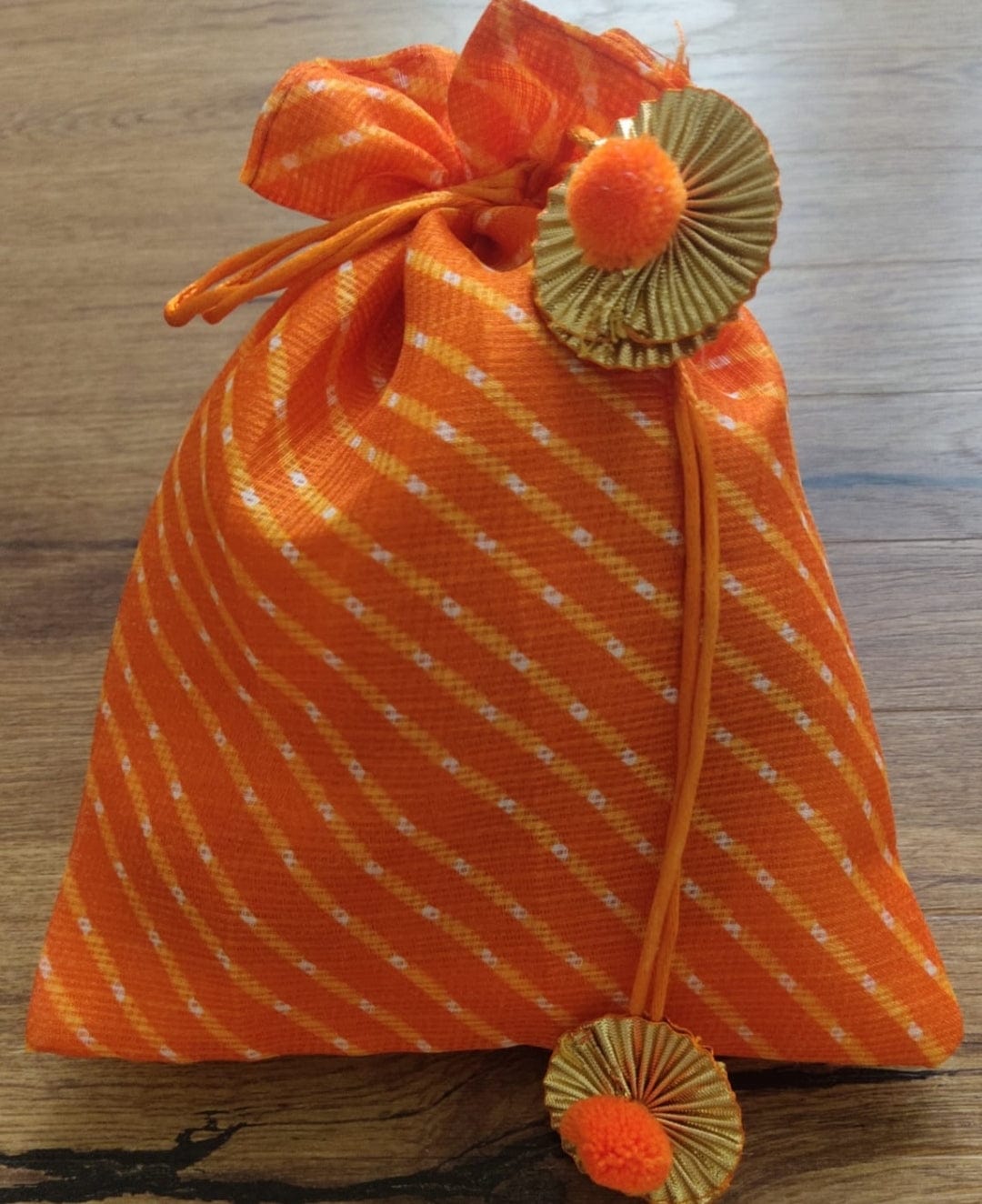 LAMANSH ® Women's Potli Bag LAMANSH® 7*9 inch Bandhani Print Potli bags for Giveaways 🎁 & Favours / Shagun Pouch Return Gifts for Haldi mehendi roka wedding