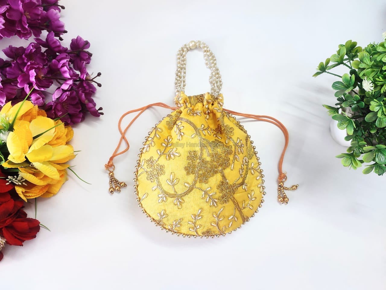 LAMANSH ® Women's Potli Bag Pack of 5 / Assorted Colour Patterns LAMANSH Set of 5 Designer Potli bags for women handbags traditional Indian Wristlet with Drawstring Ethnic Embroidery Women Fashion Potli